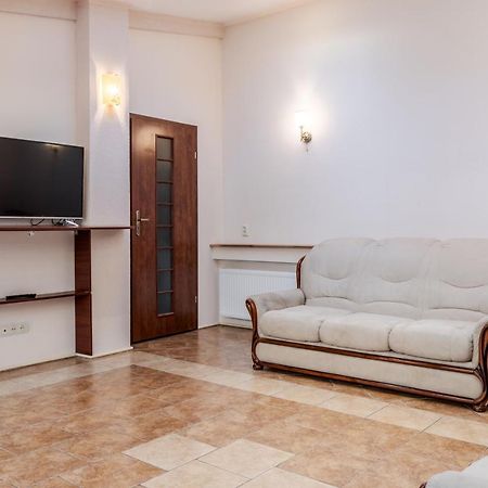 Mangal And Terrace In Center Apartment Lviv Dış mekan fotoğraf