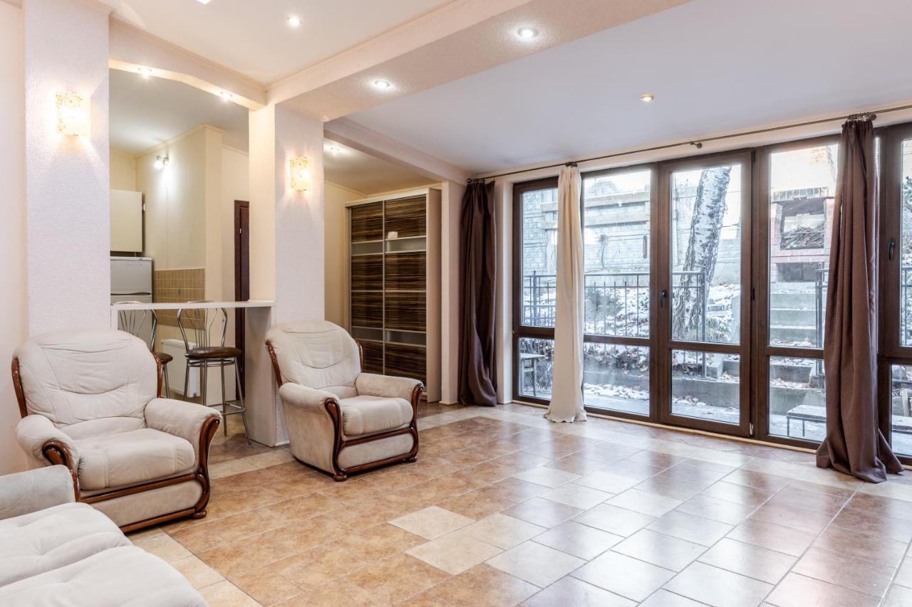 Mangal And Terrace In Center Apartment Lviv Dış mekan fotoğraf