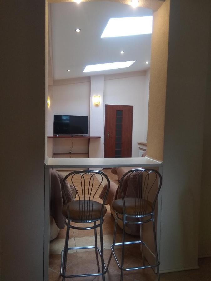 Mangal And Terrace In Center Apartment Lviv Dış mekan fotoğraf
